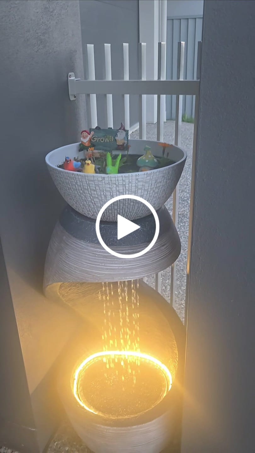 Customer video review of Isara Abstract Fountain with Rain Effect