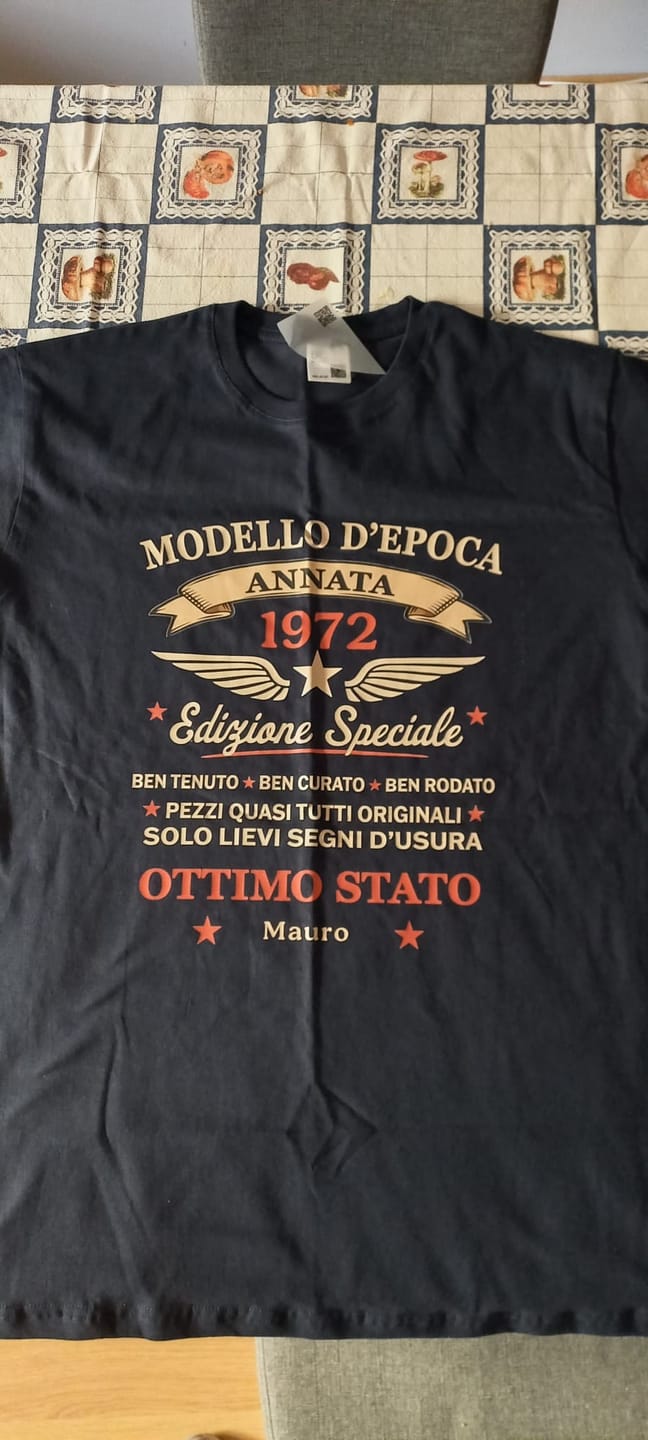 Customer photo review of Oldtimer - Maglietta personalizzata per il compleanno con design vintage