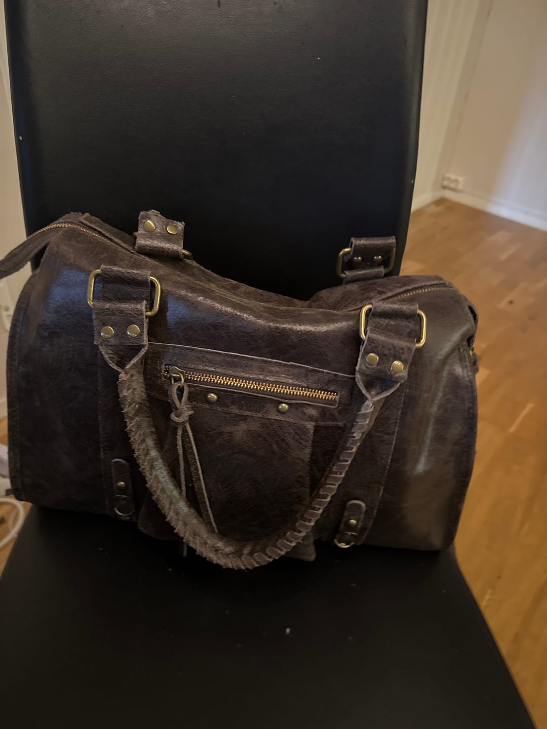 Customer photo review of It girl bag espresso martini