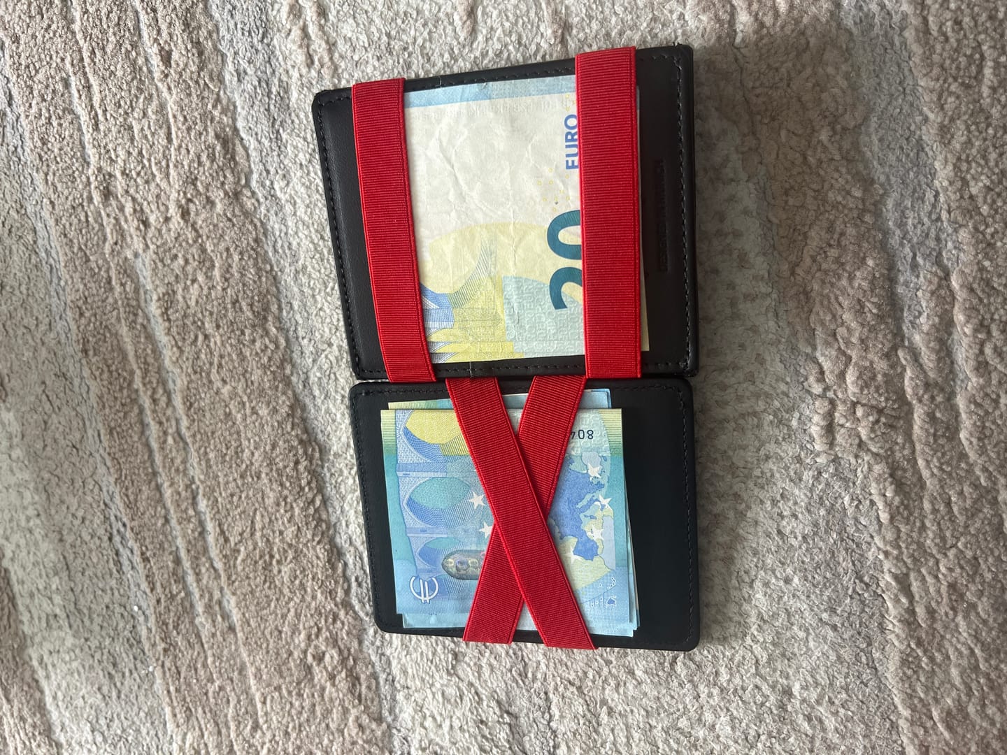 Customer photo review of Flap Boy - Magic Wallet with Coin Pocket - Limited Edition