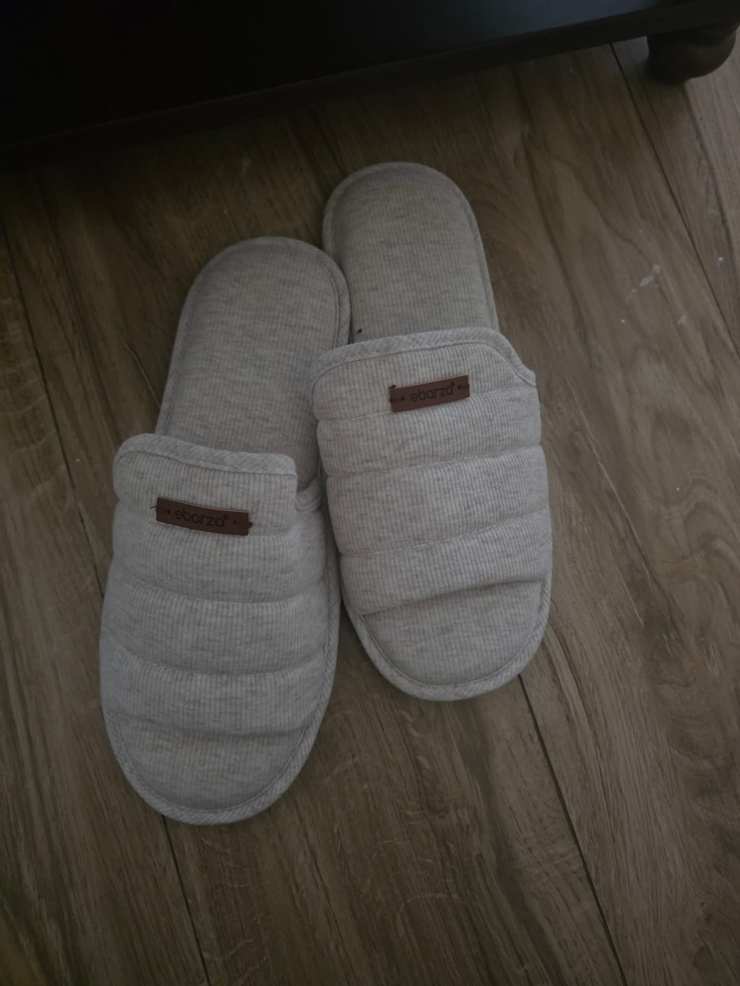 Customer photo review of Pebble Men Slippers JG12SS251200 - BEIGE