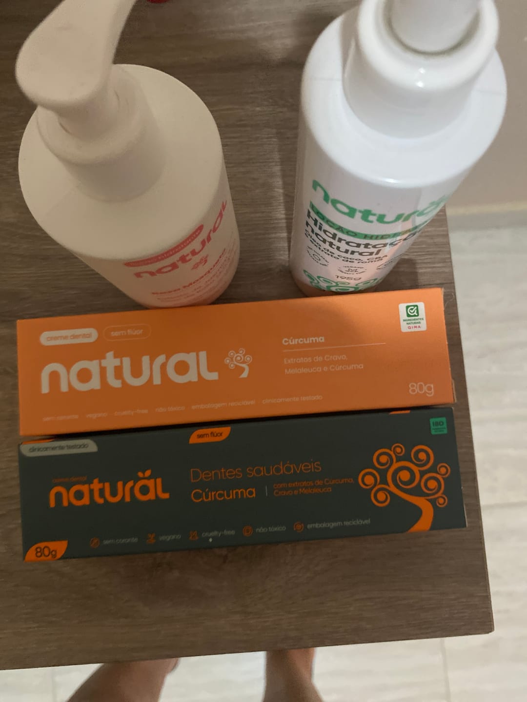 Customer photo review of Creme Dental Natural com Cúrcuma, Cravo e Melaleuca 80g