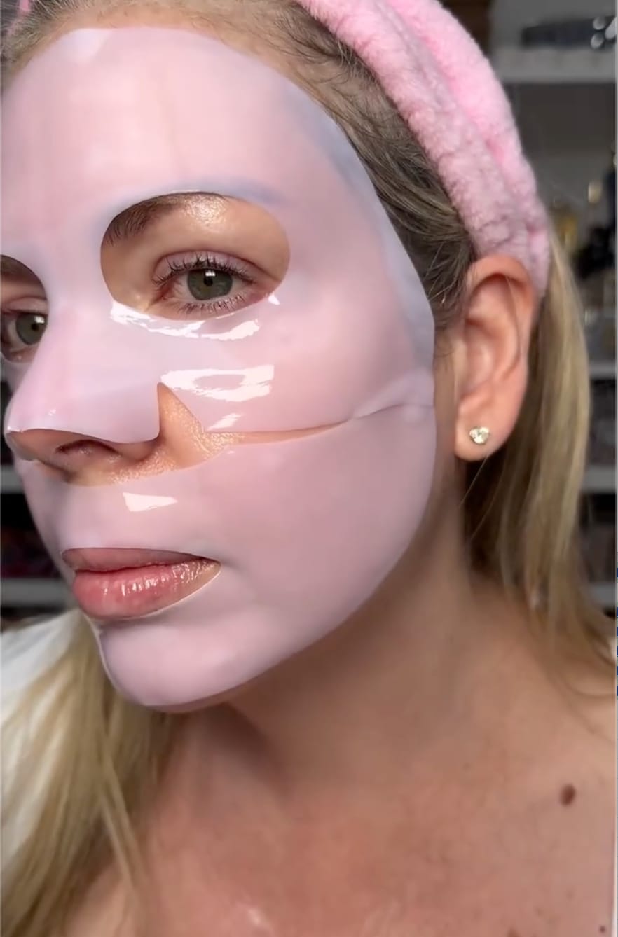 Customer photo review of Salmon PDRN Pink Collagen Jelly Gel Mask