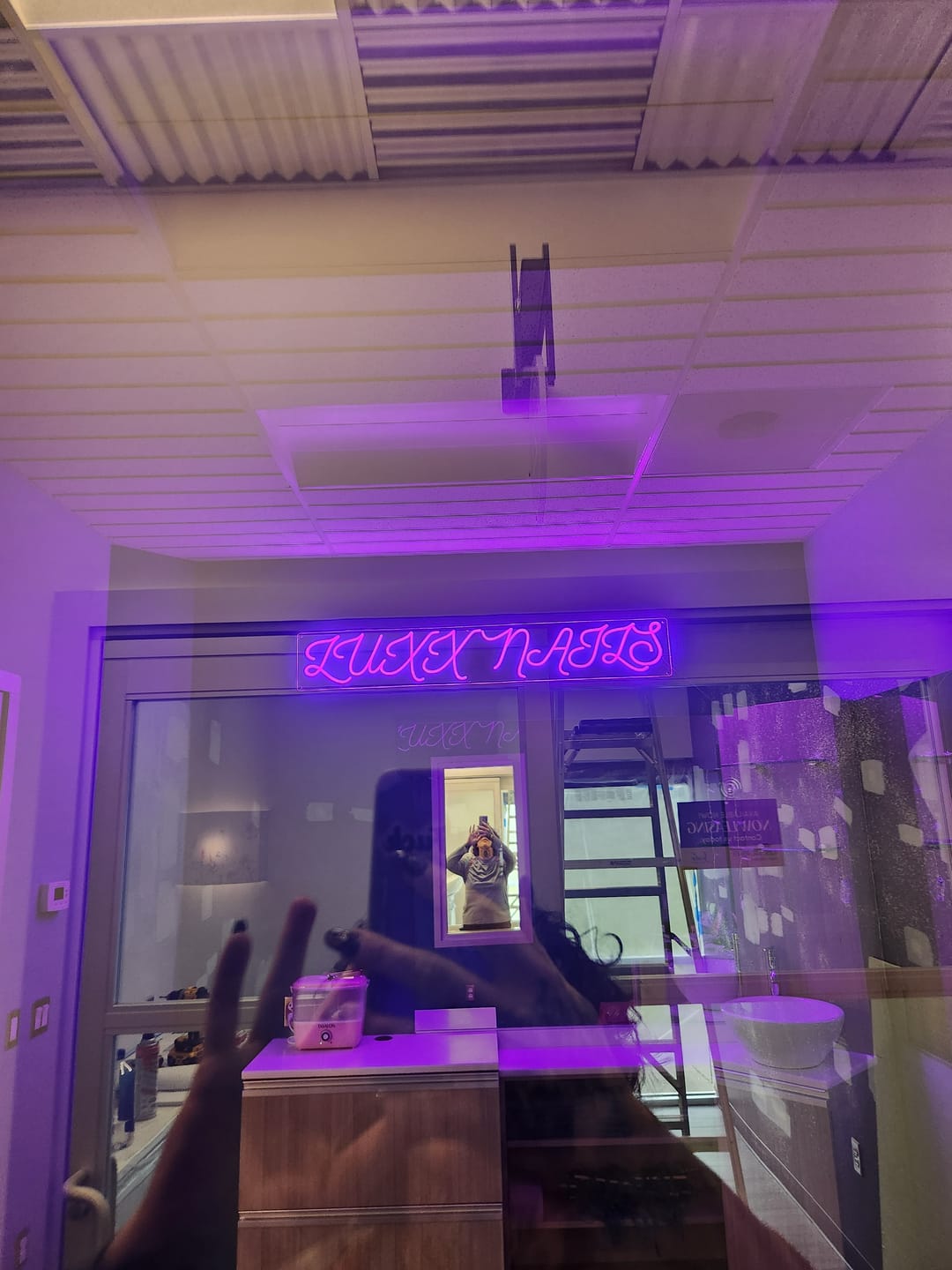 Customer photo review of Custom Neon: LUXX NAILS