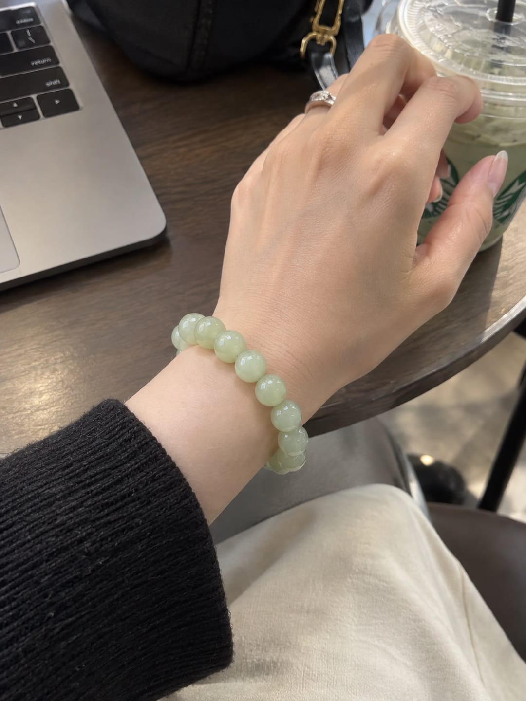 Customer photo review of CosmoGem™ Pulsera de Jade Natural Premium