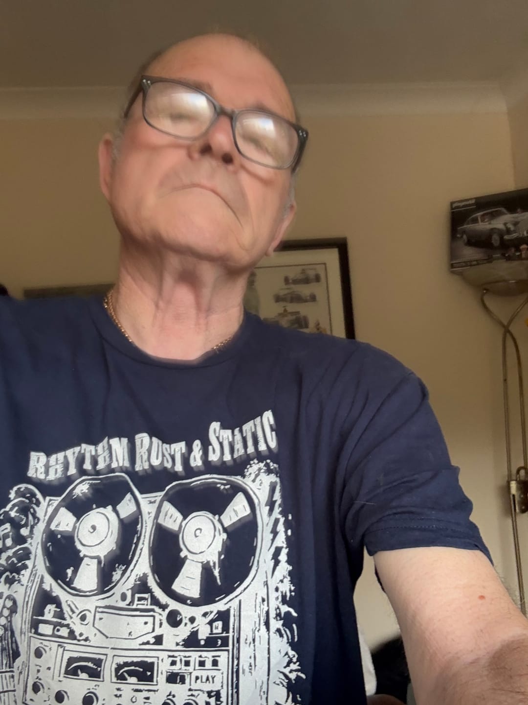 Customer photo review of DUDES RHYTHM RUST & STATIC T~SHIRT