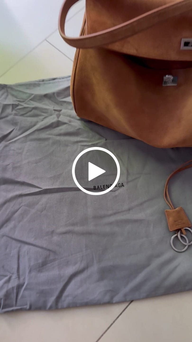 Customer video review of Balenciaga Large Bag 40 Camel Brown Suede Sliver Hardware