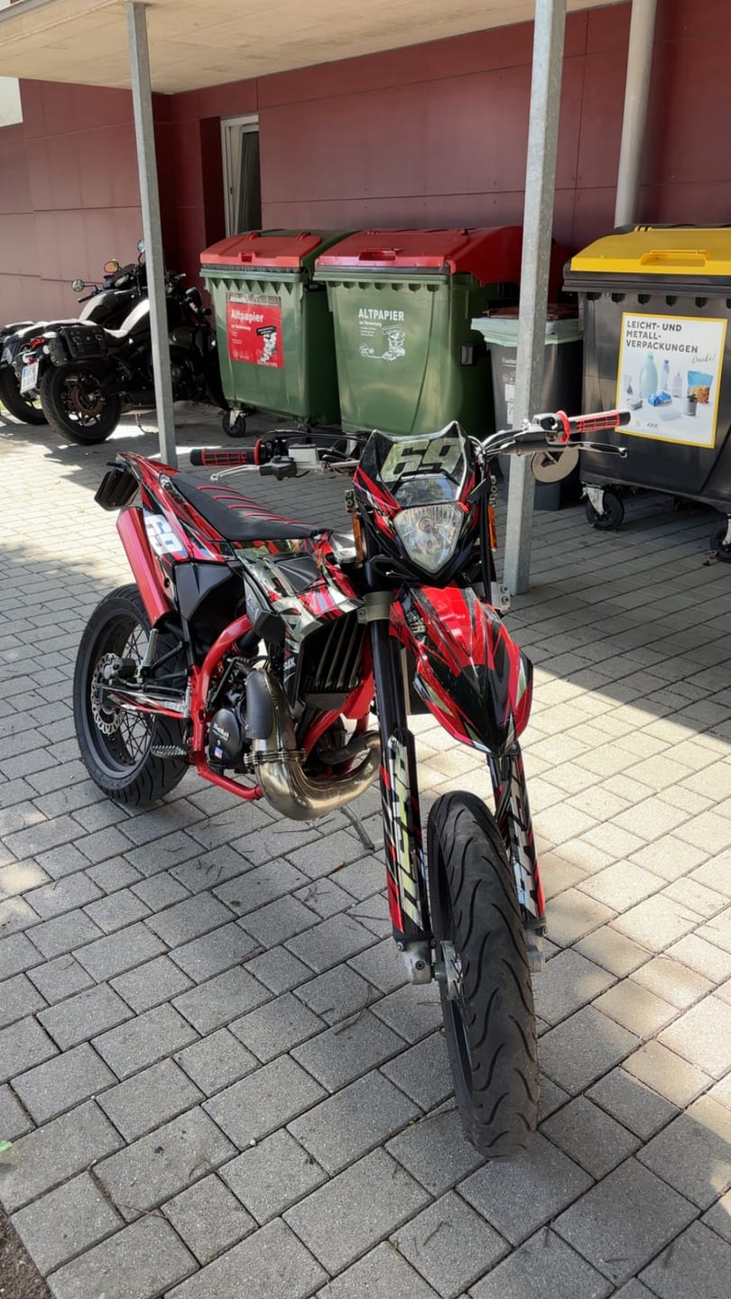 Customer photo review of Universal Bar-ends (Crash Protection)