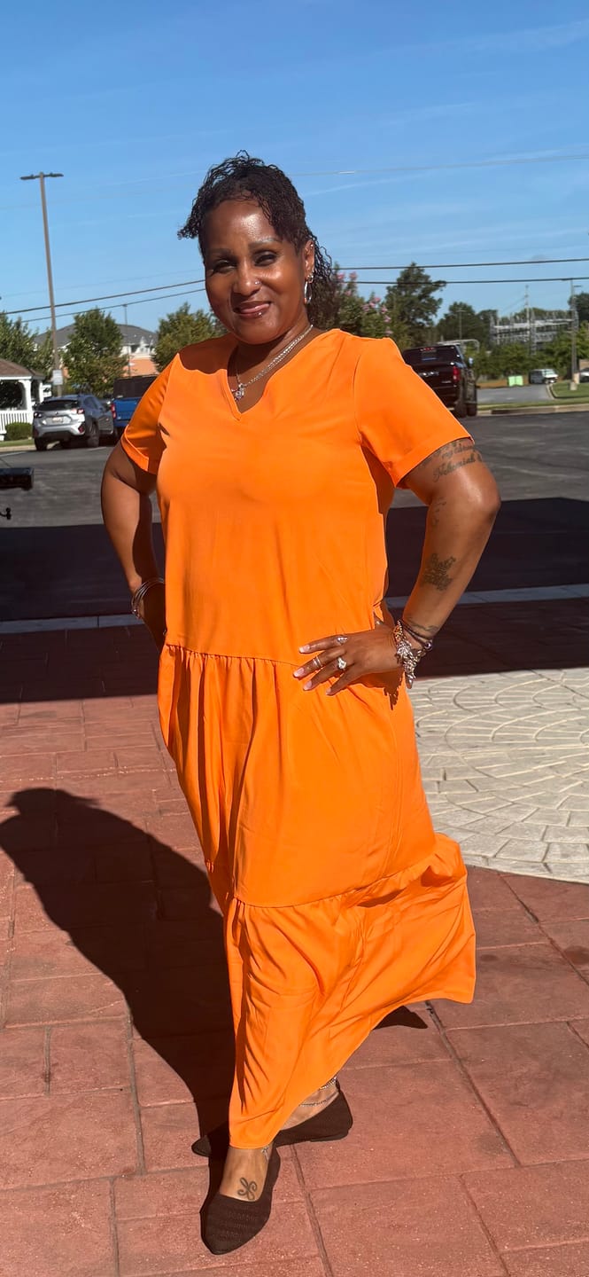 Customer photo review of Solid Color V-neck Short-sleeved Dress with Ruffled Hem