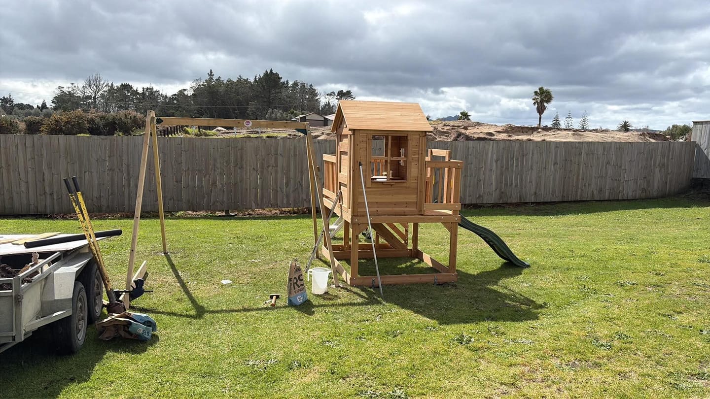 Customer photo review of Lookout Landing Playhouse
