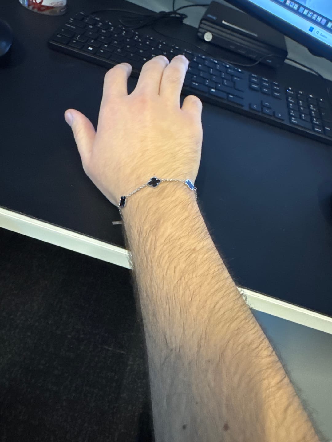 Customer photo review of Fortuna Clover Bracelet Black (Silver Plated)