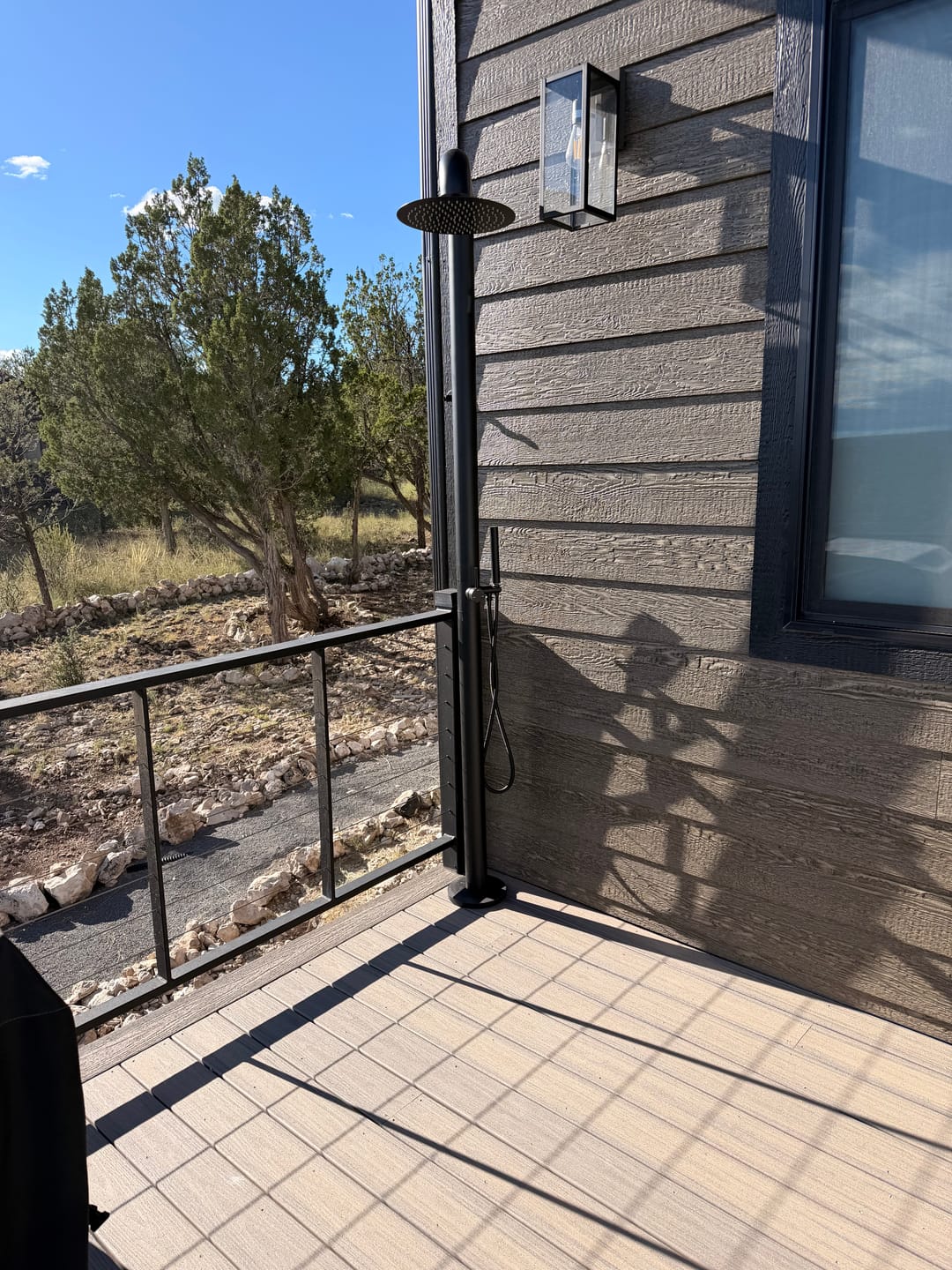 Customer photo review of Freestanding Outdoor Shower with Detachable Hand Shower for Pools and Gardens
