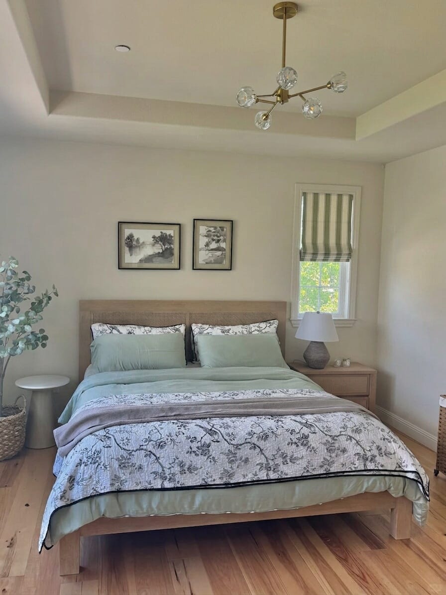 Customer photo review of Mina Stripe Motorized Roman Shades